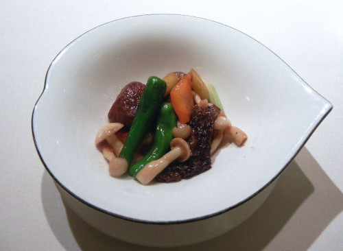 Wok-Fried Superior Australian Wagyu Beef Cubes with Morel Mushrooms and Bell Peppers