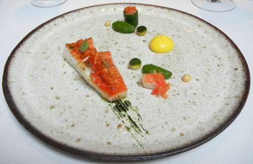 Virrey fish with iodized sauce, king crab, raw tomatoes and saffron 